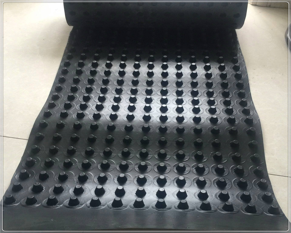 塑料排水板比傳統式排水板的優勢所屬?